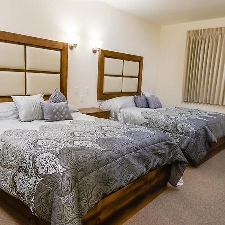 Hotel Trebol Inn Nuevo Casas Grandes Bagian luar foto