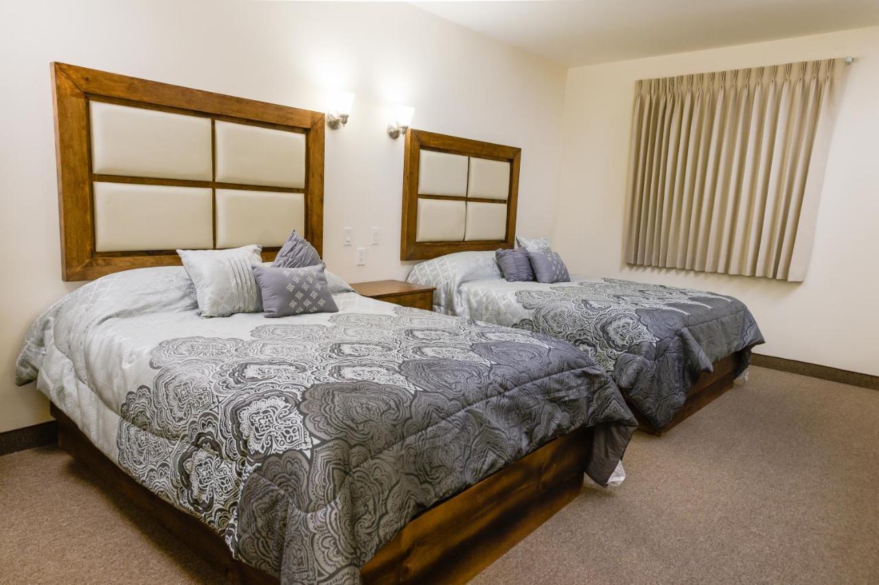 Hotel Trebol Inn Nuevo Casas Grandes Bagian luar foto